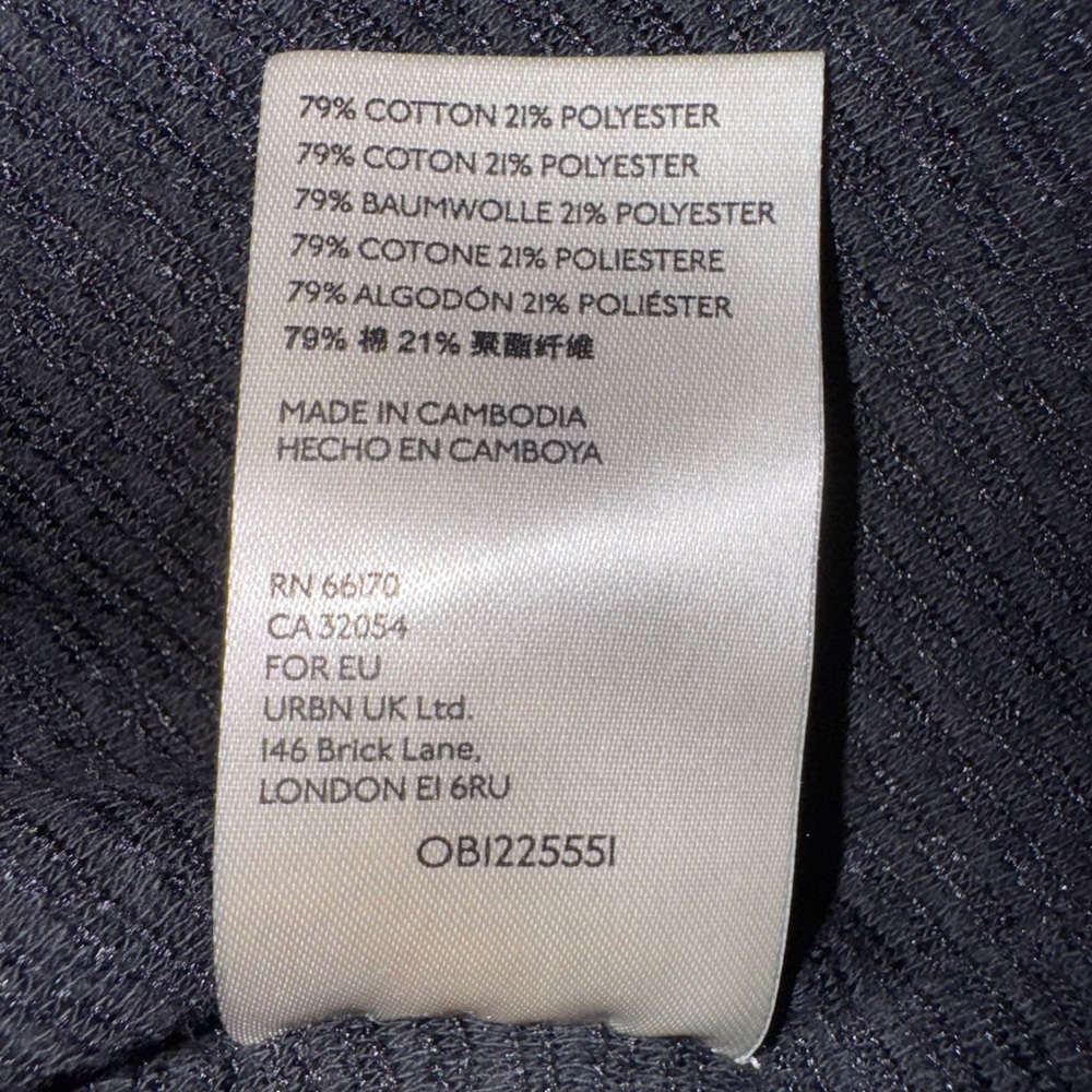 We the Free black bunny, cropped crewneck pullover with flowy sleeves. Size M - Picture 10 of 11